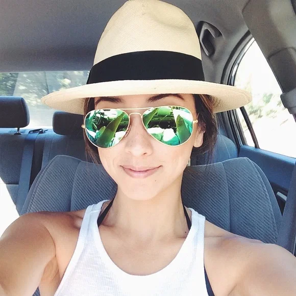 LIKE NEW Green Mirrored Ray Ban Aviator - Picture 9 of 11